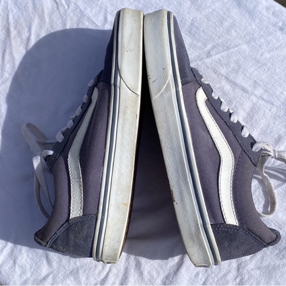 Vans Classic Style Woman's Sneaker - Picture 6 of 8